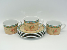 3 Kaffeetassen + 4 Untertassen