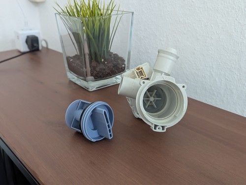 Ablaufpumpe bosch 00146083 - bosch,
