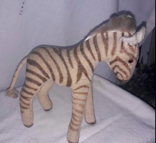 Zebra altes stofftier vor - zebra,altes, stofftier,vor