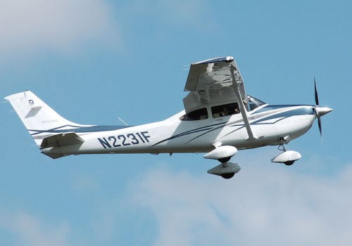Riesig maßstab cessna 182 - riesig,
