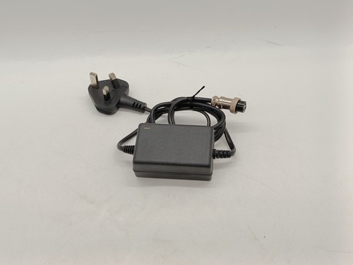 Defekt netzteil adapter - /,