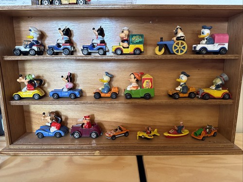 Figurenfahrzeuge disney - x,