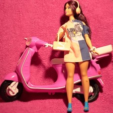 Motorroller pink  Mit Katze und Barbie Puppe von 2015