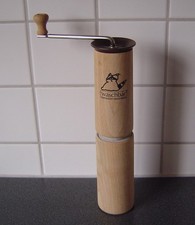Hand-Mühle vom WASCHBÄR - Getreidemühle Kornmühle Biomühle Müslimühle Kornmühle