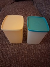 2 Tupperware Gefrierdosen