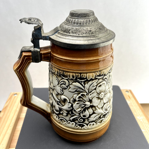 Bierkrug mit zinndeckel - mit,