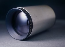 Isco Optic Kiptar 105 mm f/2 (Petzval cine projection lens)
