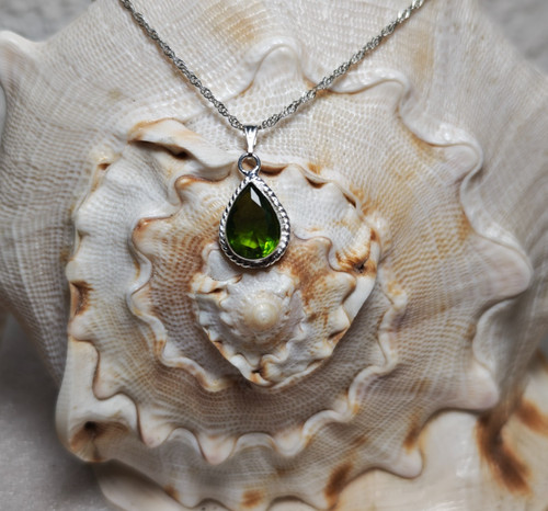 Peridot edelstein anhänger - edelstein,
