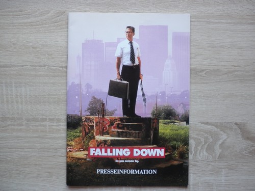 Presseheft falling down - -,