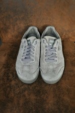 Puma Roma Damen Sneaker Gr 36 Farbe grau/weiss Wildleder