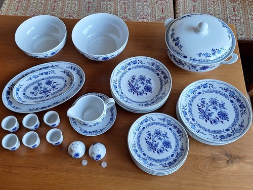 Tafelservice mit zwiebelmuster - tafelservice,