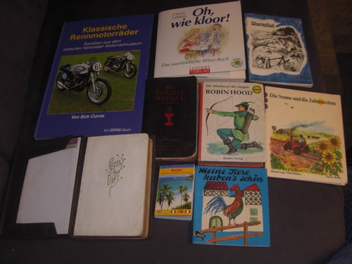 Hefte und bücher - und,