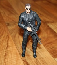 TERMINATOR 2 Judgement Day T-800 Action Figure Arnold Schwarzenegger Neca 2009