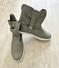 NATURAL FEET | BOOTS