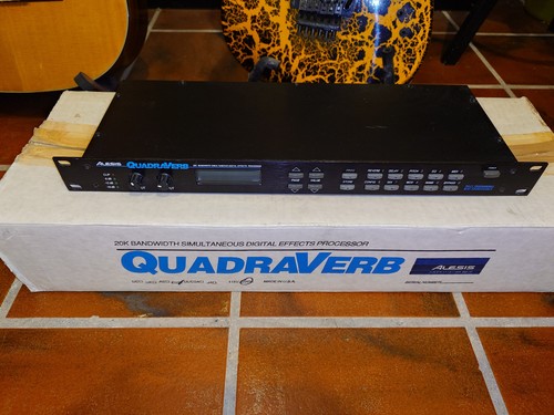 Alesis quadraverb plus 19 - plus, 19"