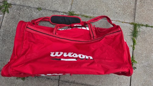 Wilson red tour - red,