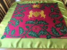 SELTENER VINTAGE HERMES SCHAL.  IOS BY HENRI D’ORIGNY 1968. Sehr guter Zustand.  35 x 34 ZOLL. *