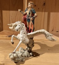 Fantasy Figur Kriegerin auf