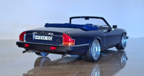Jaguar s cabrio - 1:18,