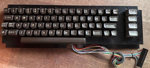 Commodore c64 tastatur mit - commodore,