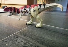 Jurassic World Ceratosaurus Hasbro, Rot Gebraucht Top Zustand Dinosaurier Dino