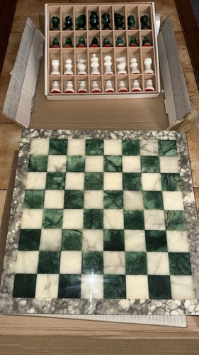 Schachspiel aus stein - schachspiel,