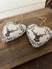 Deko-Herz mit Hirschmotiv –