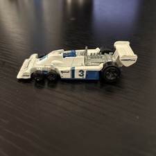 2010 Hot Wheels #39 New Models