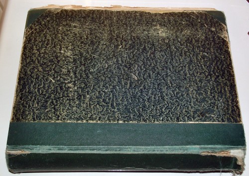 Buchmappe mit dem jahrgang - buchmappe,