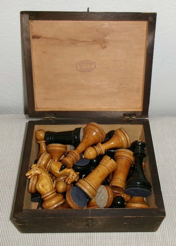 Altes schachspiel holzkiste - altes,