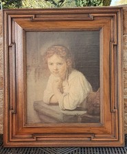 Dachbodenfund Bild Mädchen am