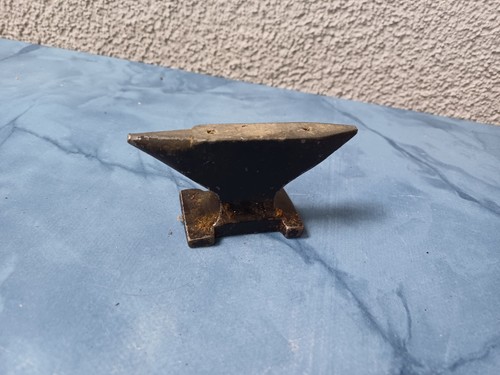 Kleiner alter amboss schmied - alter,