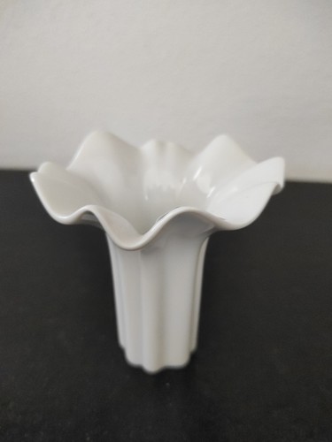 Hutschenreuther vase - hutschenreuther,