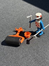 PLAYMOBIL 3314 (1976) Bauarbeiter Strassenwalze, Arbeitskleidung, Hacke, Besen 