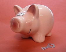 Sparschwein mit Schlüssel