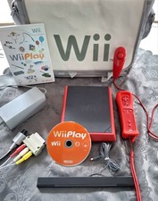 Nintendo Wii Mini Konsole, Rot/Schwarz, Inkl. Controller, Spiel und Tasche.