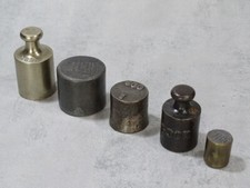 Alte Gewichte mit Punzen