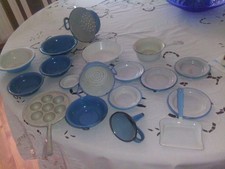 altes Emaillegeschirr für die größere Puppenküche 18 Teile