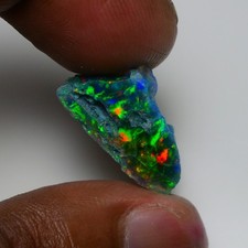 Glatter schwarzer Opal grob