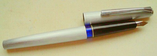 Seltener pelikan p - seltener,