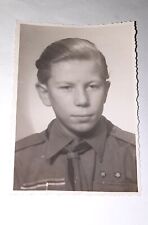 Blonder Junge Pimpf Halstuch Knoten Stern Abzeichen Pfadfinder Vintage Foto