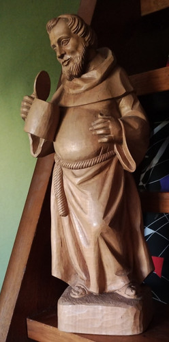 Holzfigur auf sockel - holzfigur, mönch