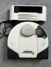 Vorwerk Kobold VR100 Saugroboter mit  Ladestation