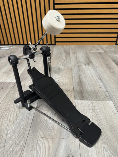 Single bass drum pedal kick - bass,