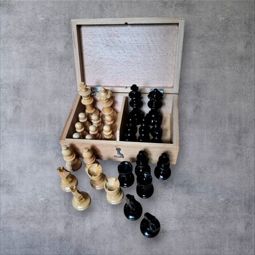 Schachfiguren holzbox set - schachfiguren,