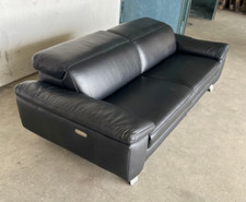 Zweisitzer, Ledercouch, Schwarz, Rücken- und Fußteil elekt.Verstellbar, UVP 3398