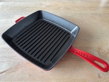 amerikanische Grillpfanne von Staub eckig 26 cm rot Gusseisen