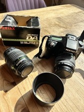 Pentax K200D Digital Spiegelreflex Kamera (defekt) + 2 Linsen 50-200mm + 18-55mm