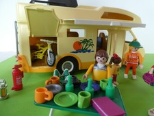 Playmobil Camping: Wohnmobil mit Familie, Fahrrad, Campingtisch (3647-A / 2005)