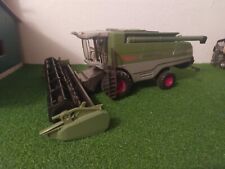 Siku 4256 Fendt Hybrid Mähdrescher 1:32 grün